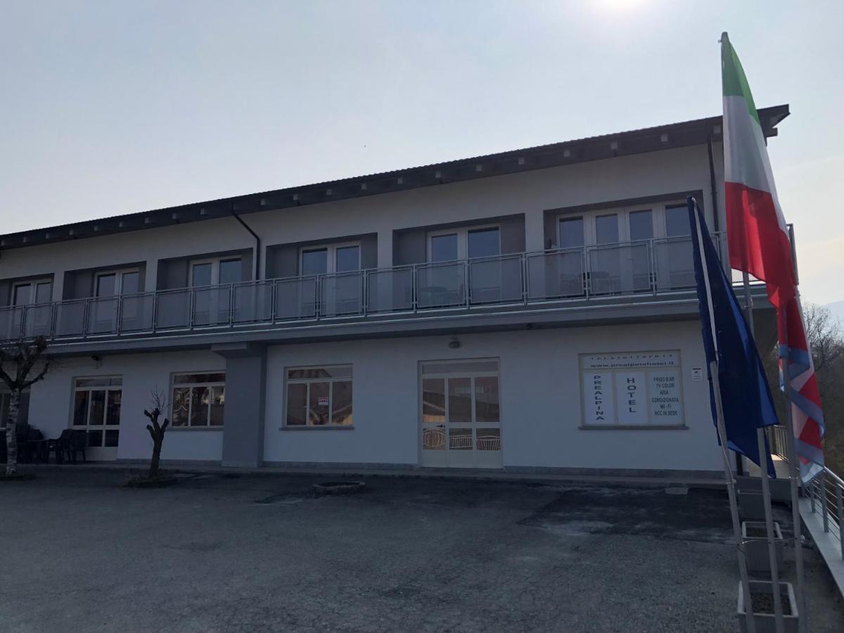 Prealpina Hotel Bagnolo Piemonte Exteriör bild